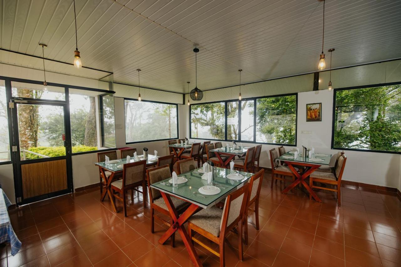 Misty Courtyard Resort Chinnakanal Екстериор снимка
