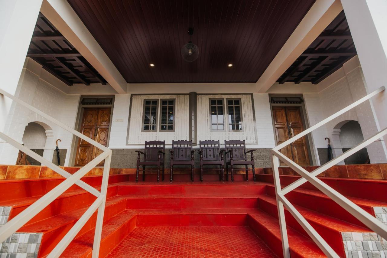 Misty Courtyard Resort Chinnakanal Екстериор снимка