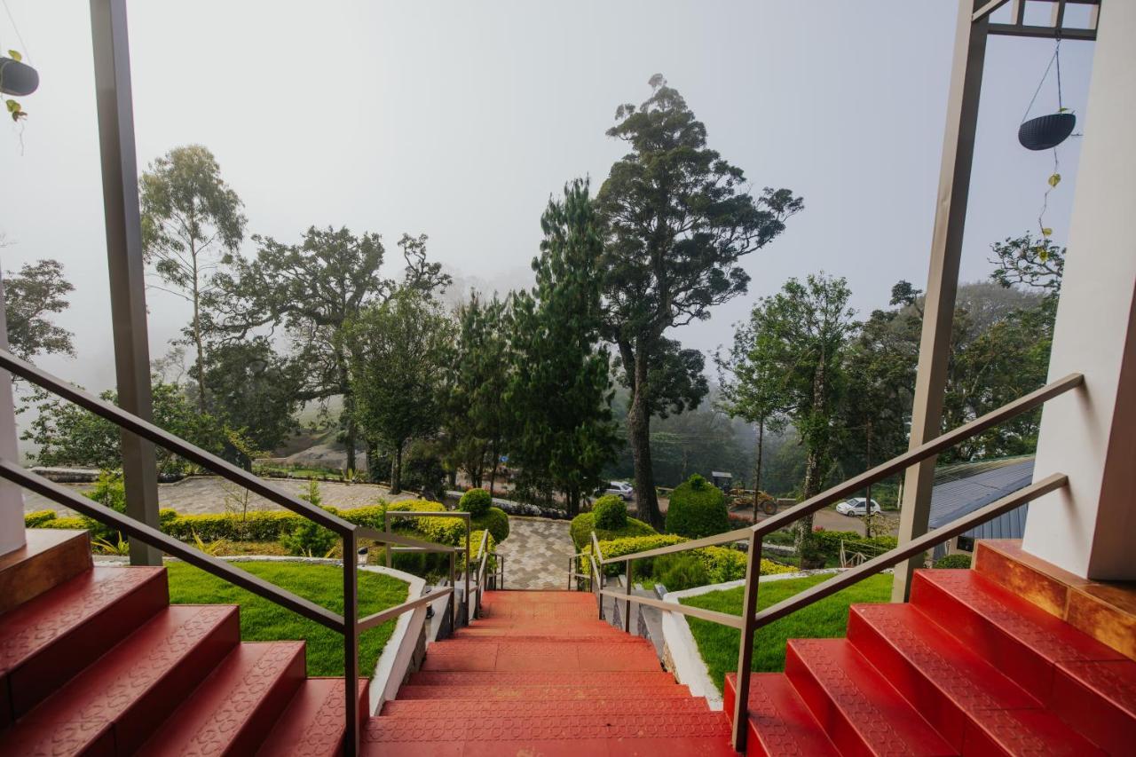 Misty Courtyard Resort Chinnakanal Екстериор снимка